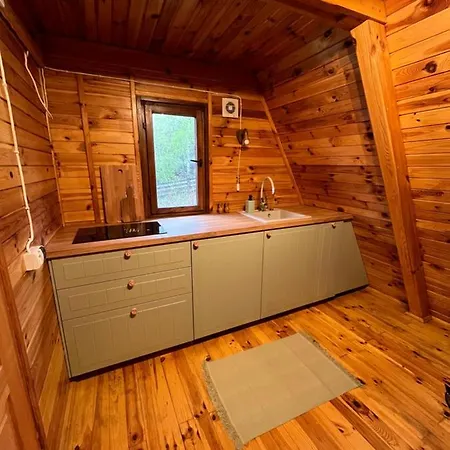 Izdebka Na Podchybiu * Izdebnik